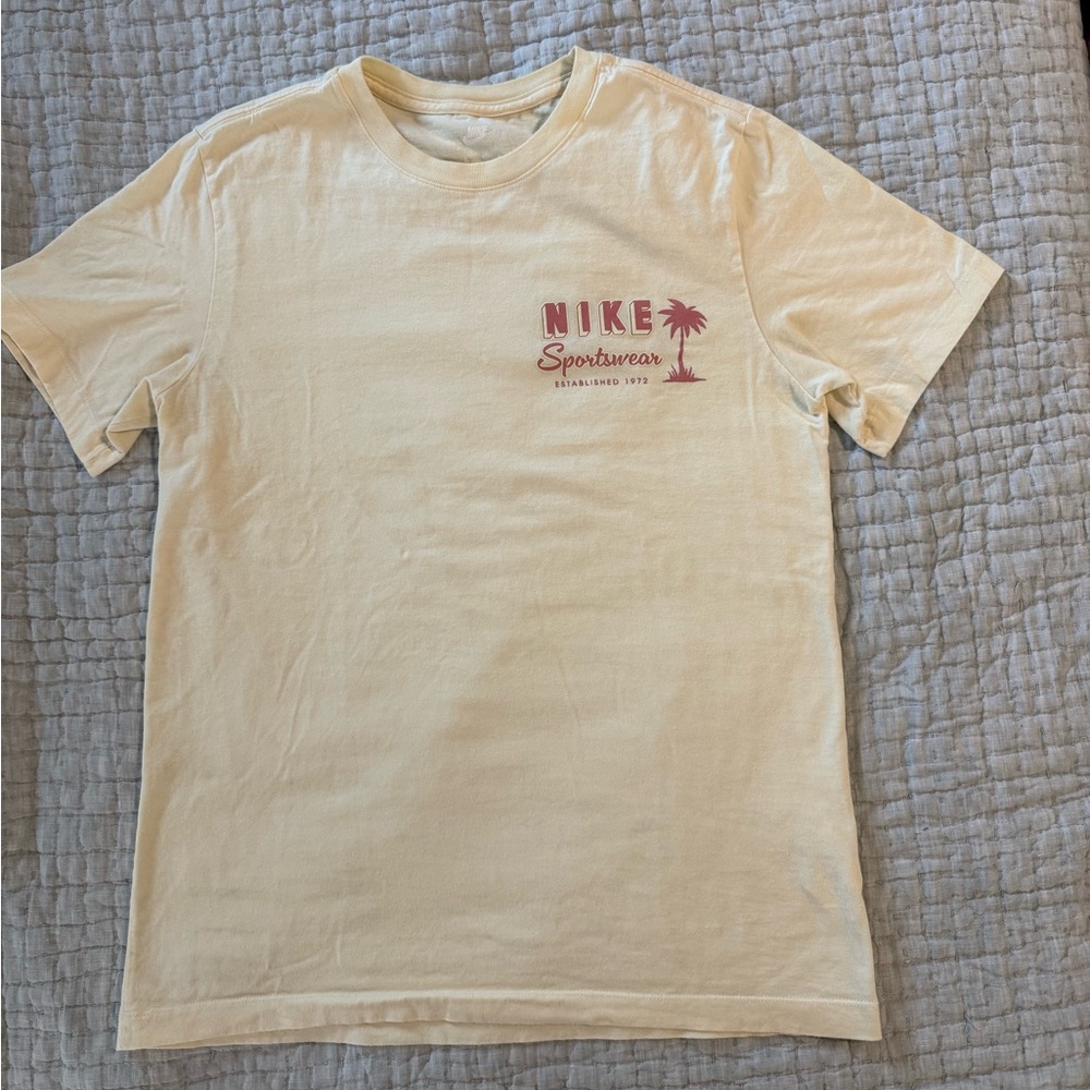 Nike Men's Graphic Tee